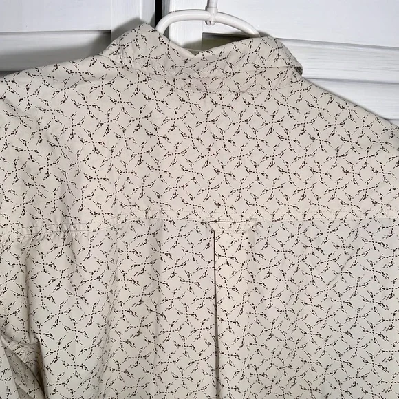 The‎ North Face Men’s long sleeve button up shirt. Size L. Excellent condition. - Picture 5 of 8